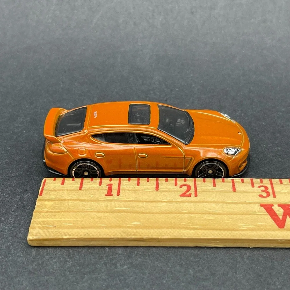 Hot Wheels‎ HW Exotics Porsche Panamera Orange Car Diecast 1/64 Scale